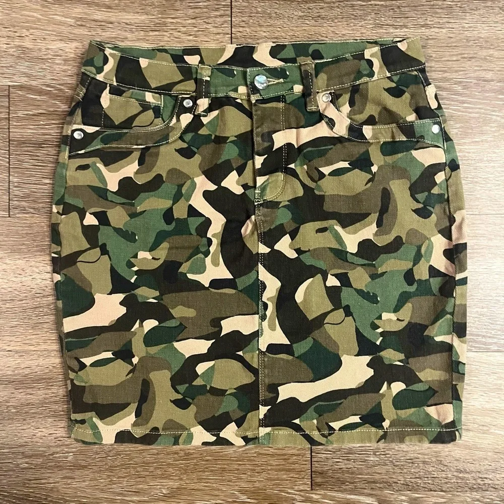Venus | Camo Denim Mini Skirt - Stretch - Size 10